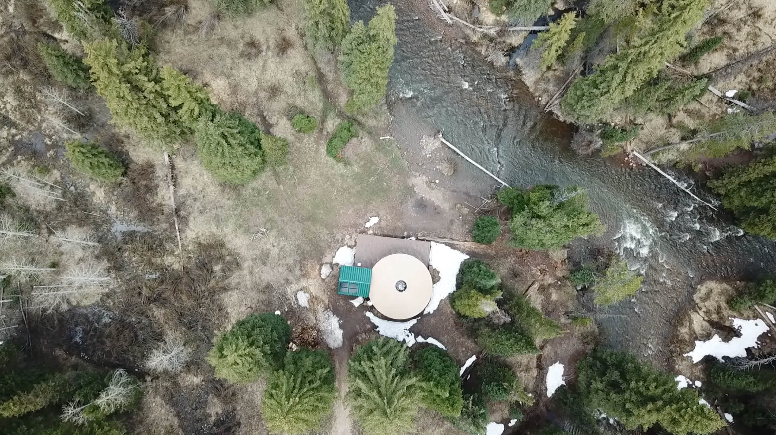 Uinta Mountains Waterfront Yurt