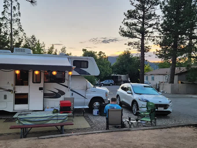 Holloways Marina and RV Park