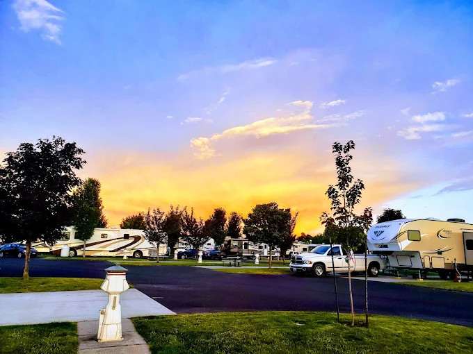 Hells Canyon Resort