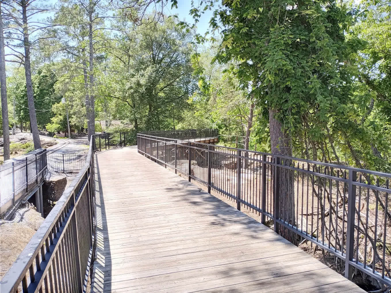 Noccalula Falls Park & Campground