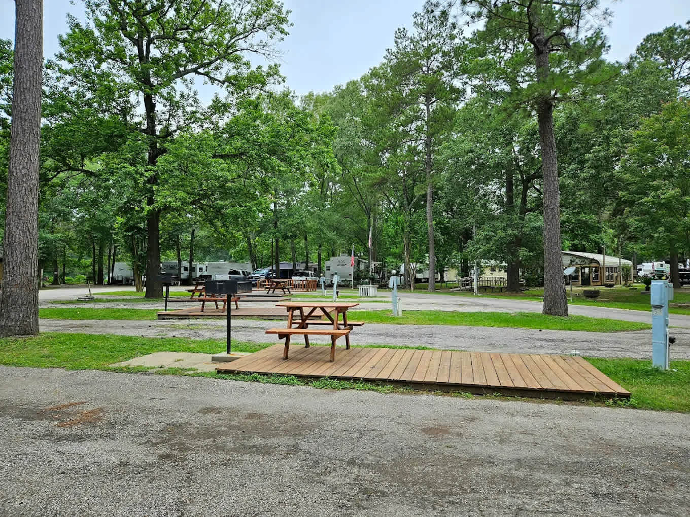 Lone Star Lakes RV Park