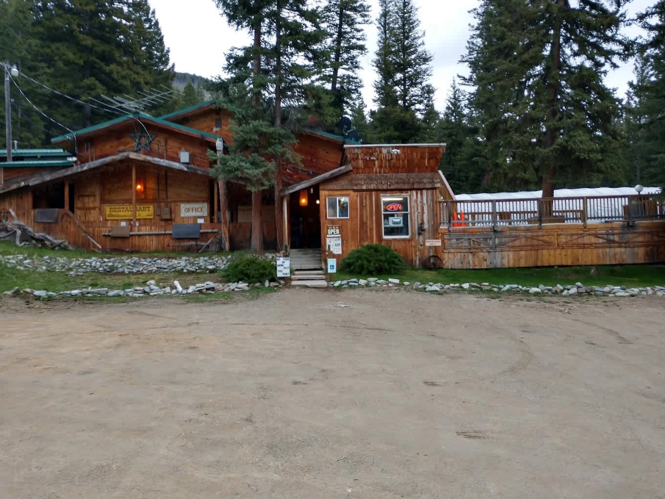 Lost Trail Hot Springs Resort