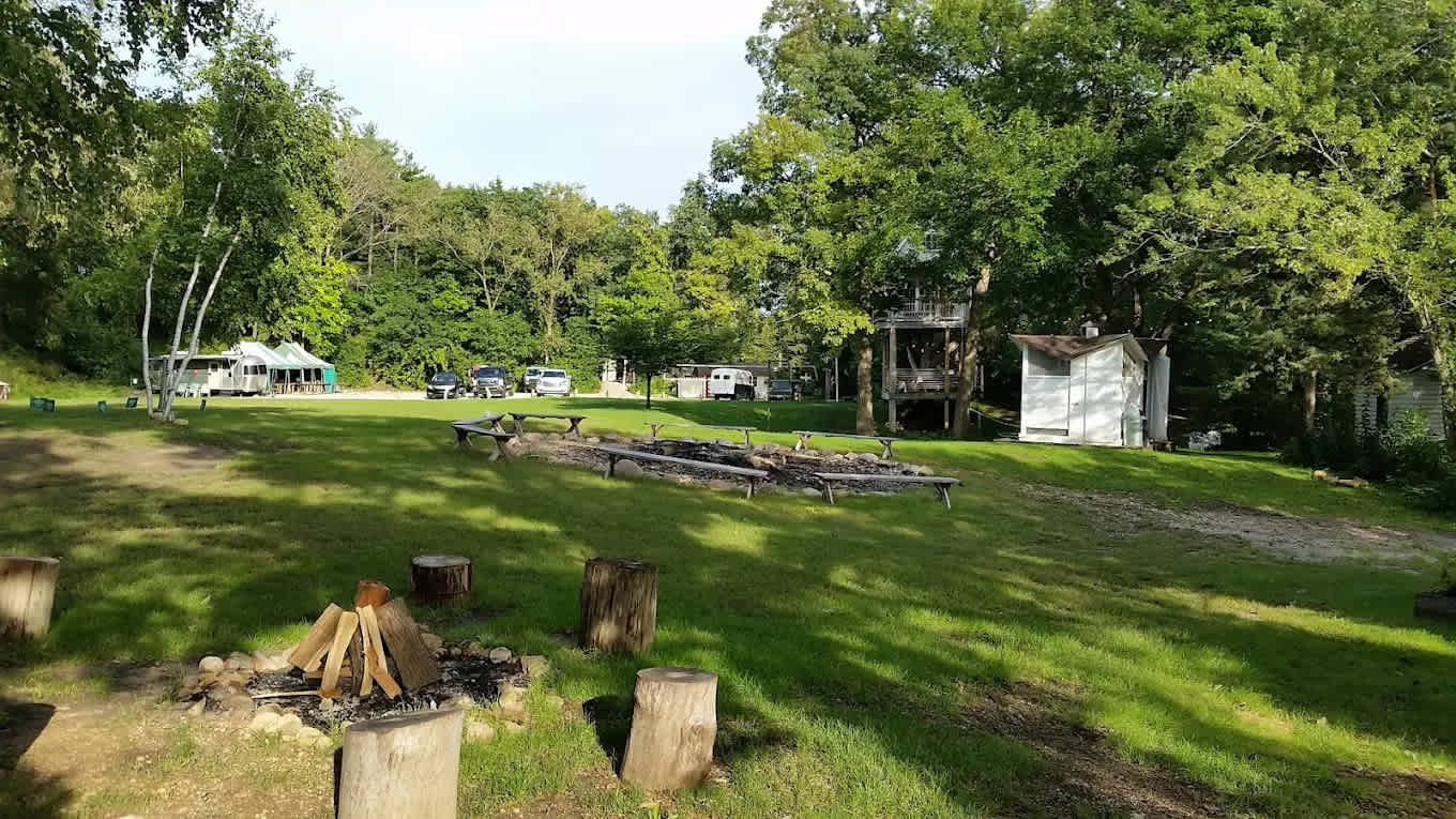 Camp Wandawega Lake Resort
