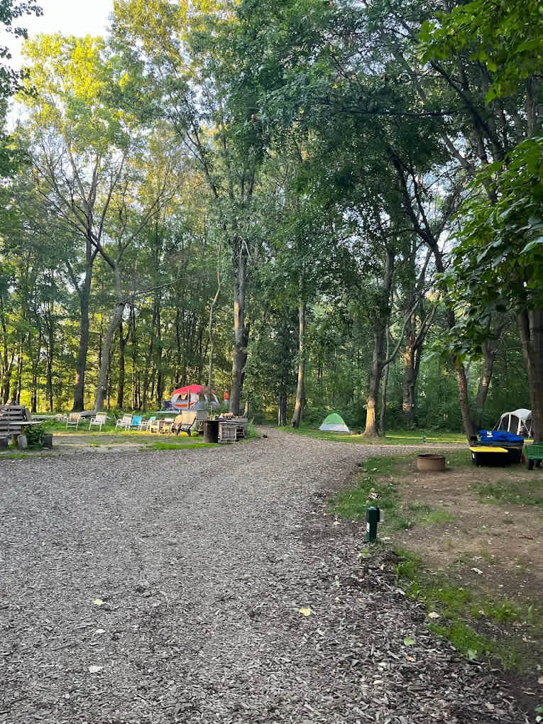 Camp Boomerang RV Park and Campground, llc