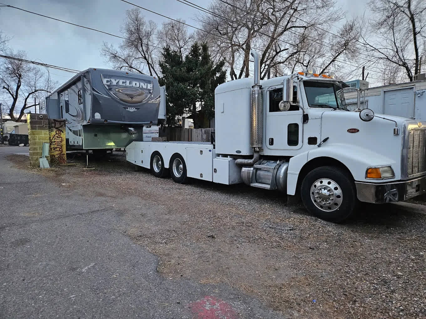Delux RV And Motel