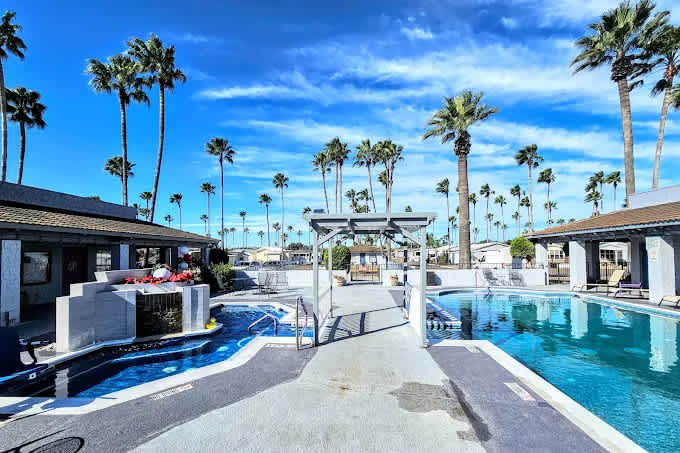 Palm Shadows RV Park