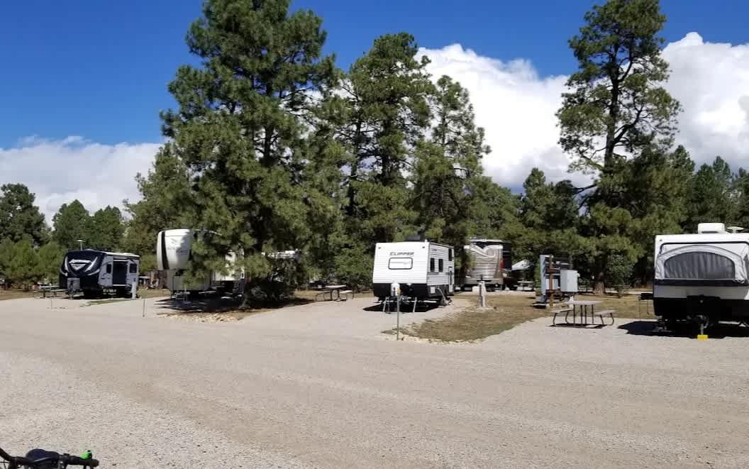 Mountain Landing Suites & RV Park