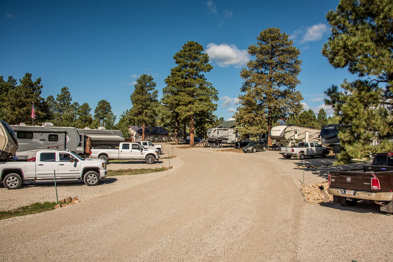 Mountain Landing Suites & RV Park
