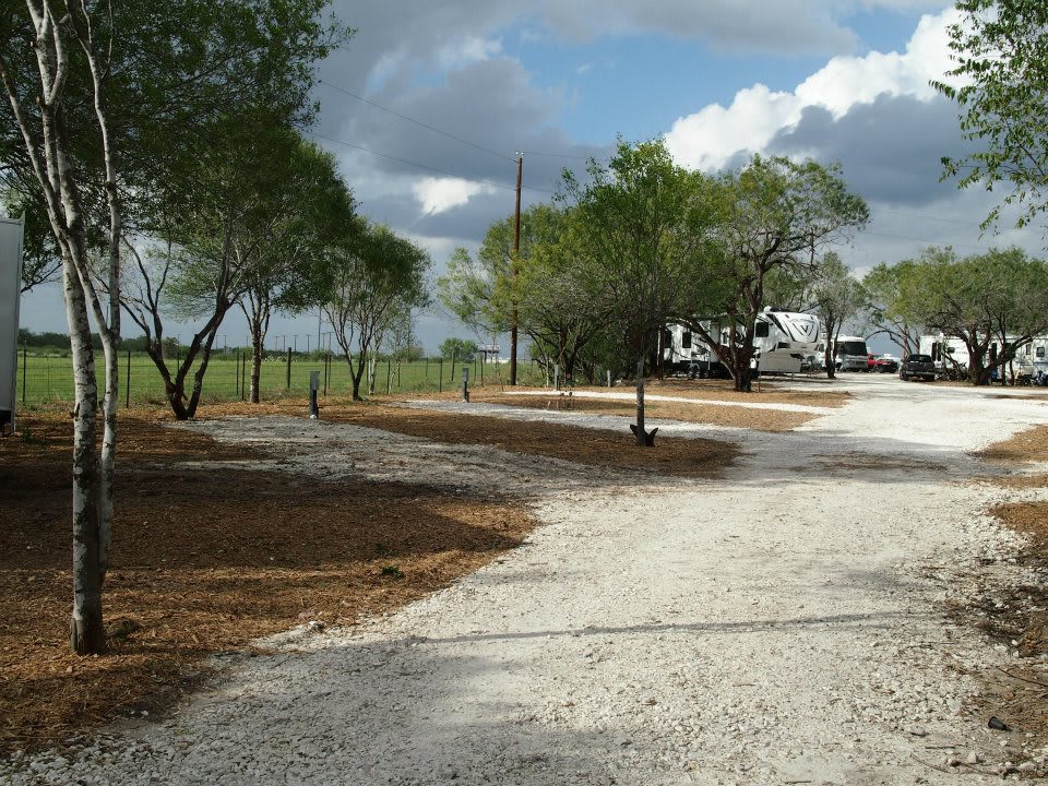 Reba's Rock and Rose RV Park