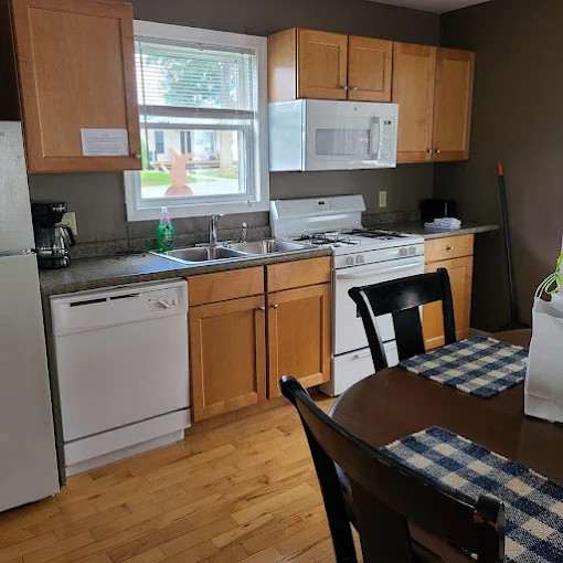 Rivers Edge Cottages and RV Park