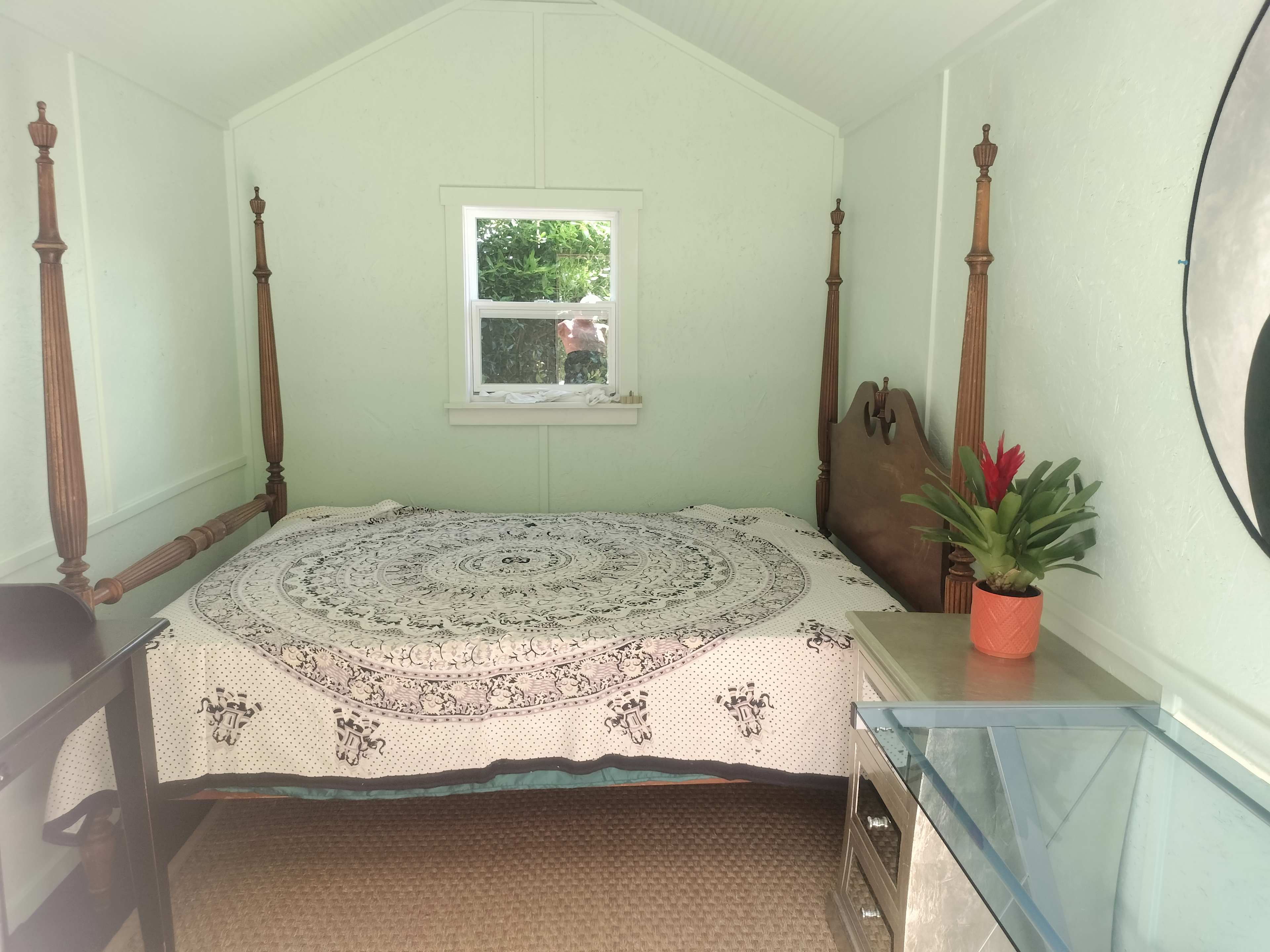 Breeze Urban Cabin