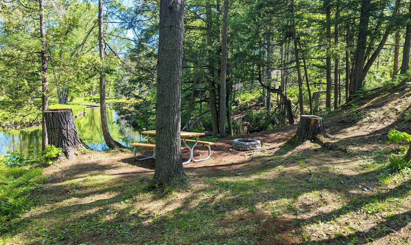 Roots RV Resorts - Stoney Lake