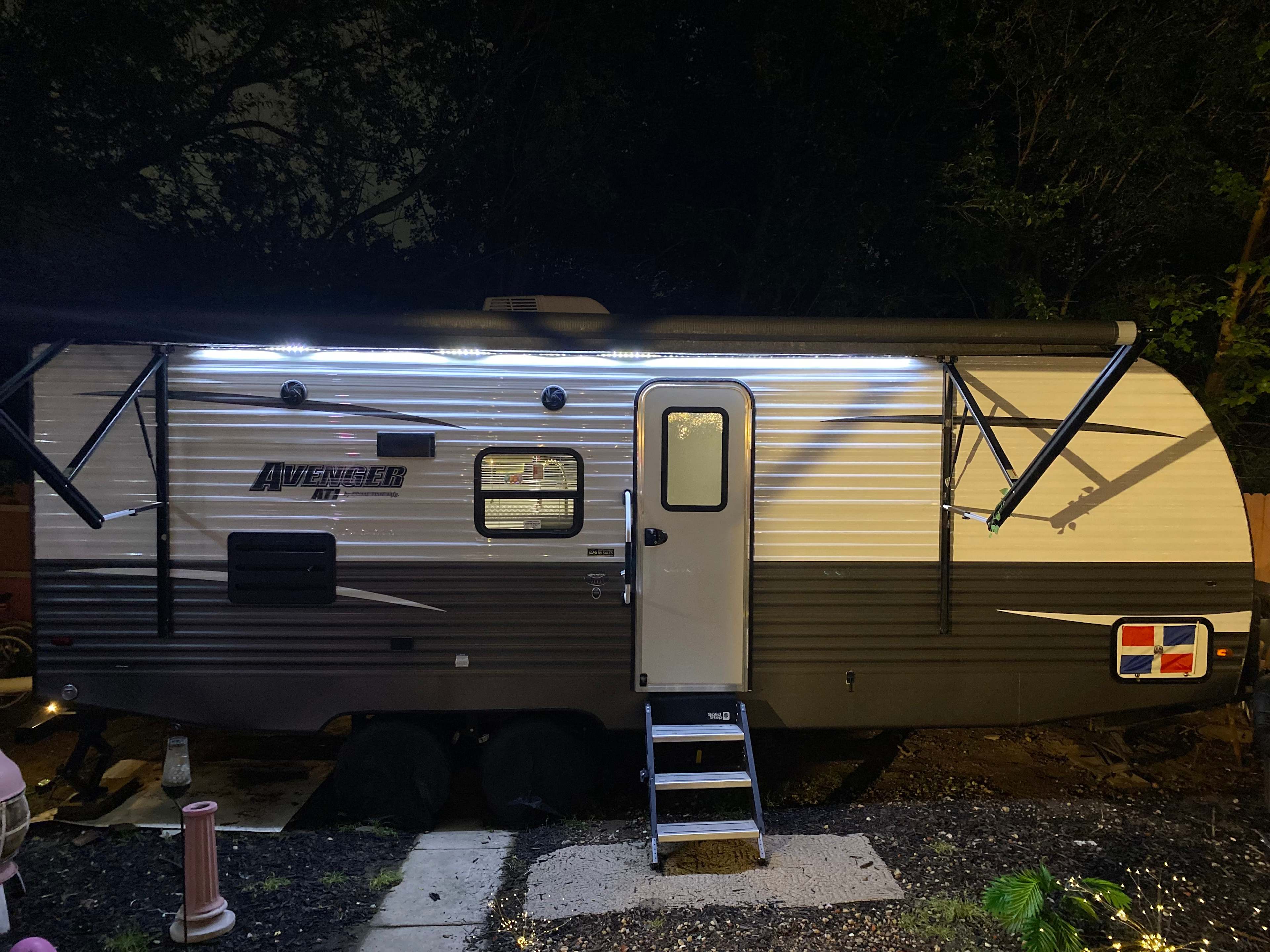 Mayfaircana Avenger RV