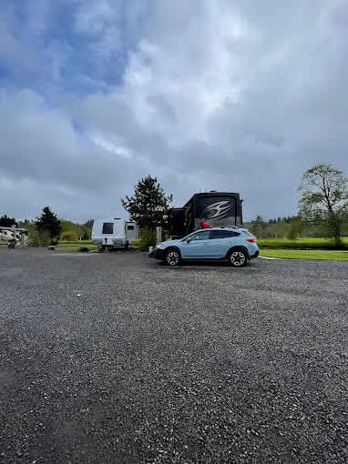 Lewis & Clark Golf & RV Park