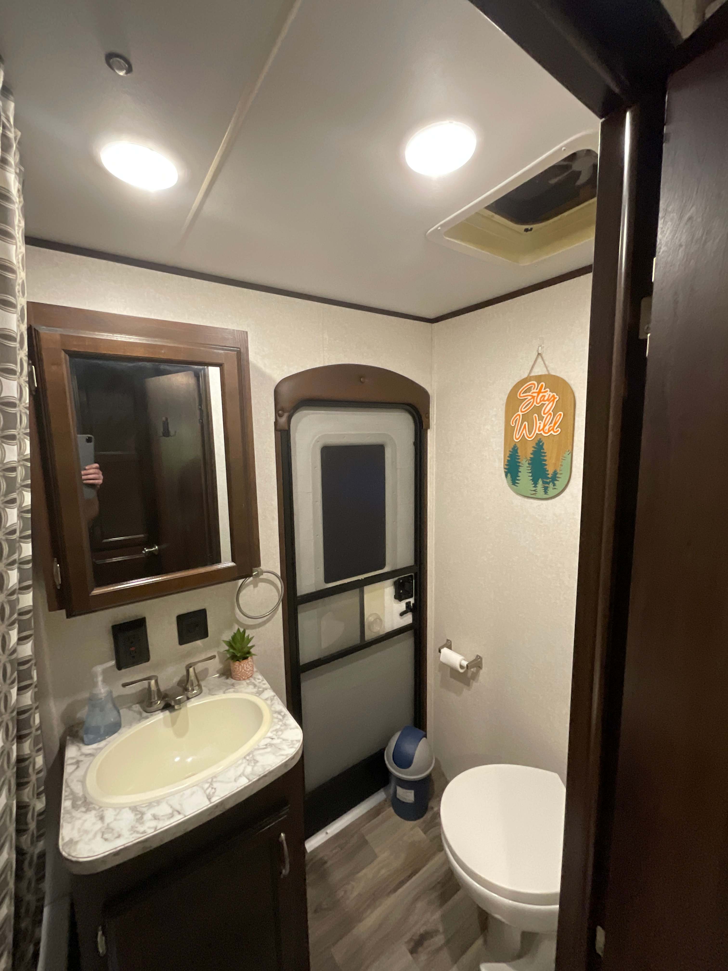 Cozy Broken Bow RV