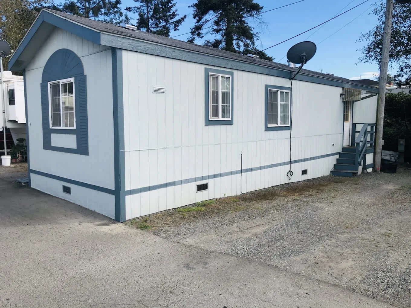 Eureka Mobile Village