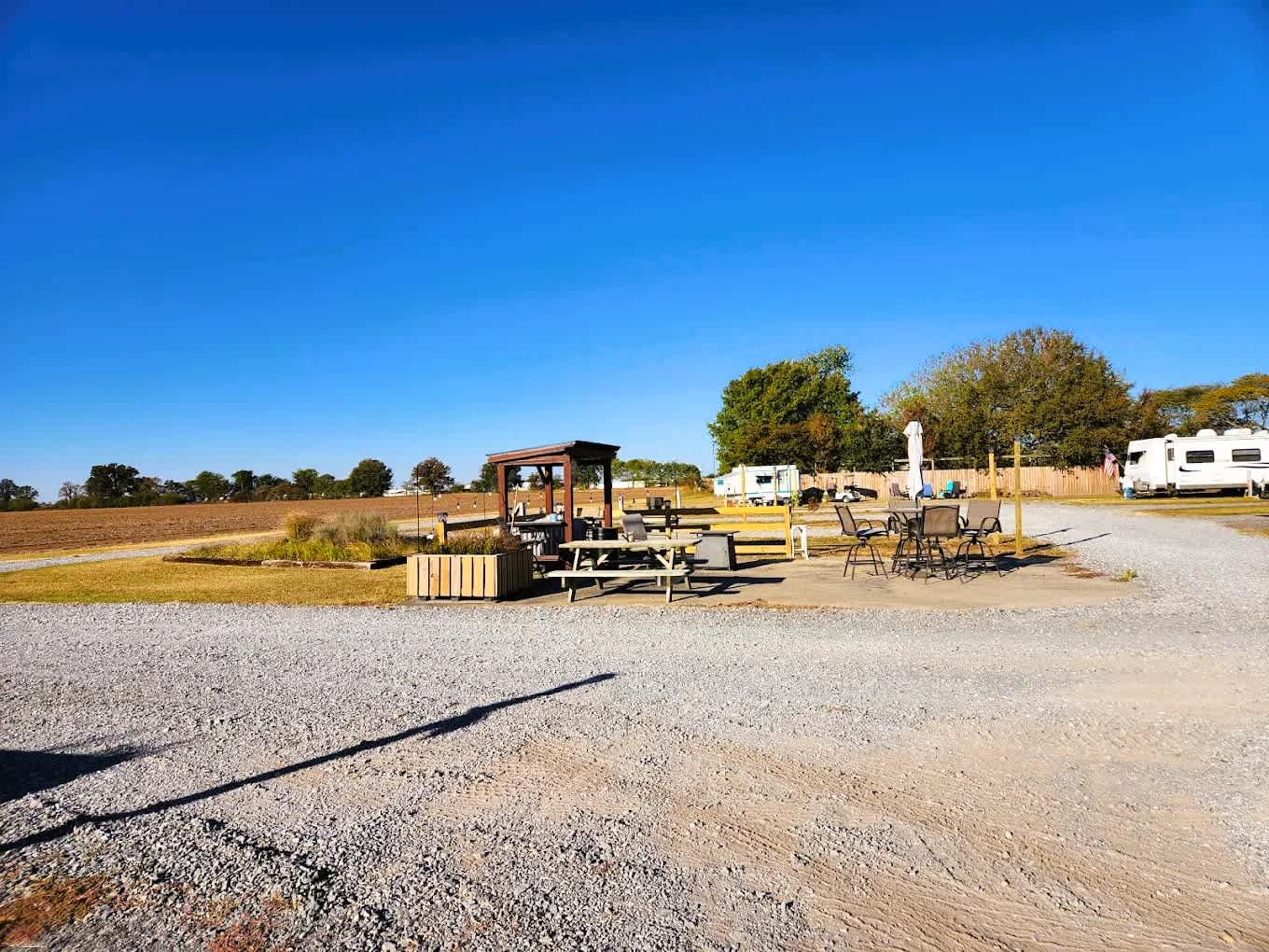 The Magnolia Campground and Store