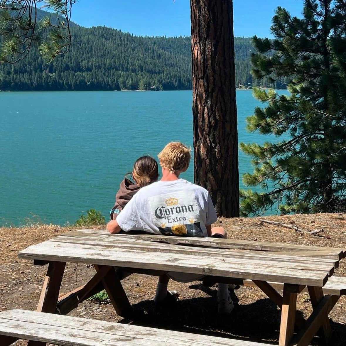 The Cove Lakeside Retreat