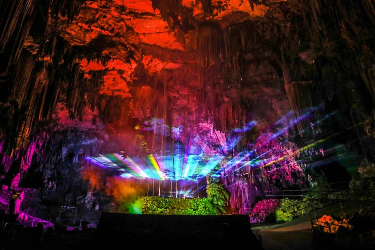 Desoto Caverns Park