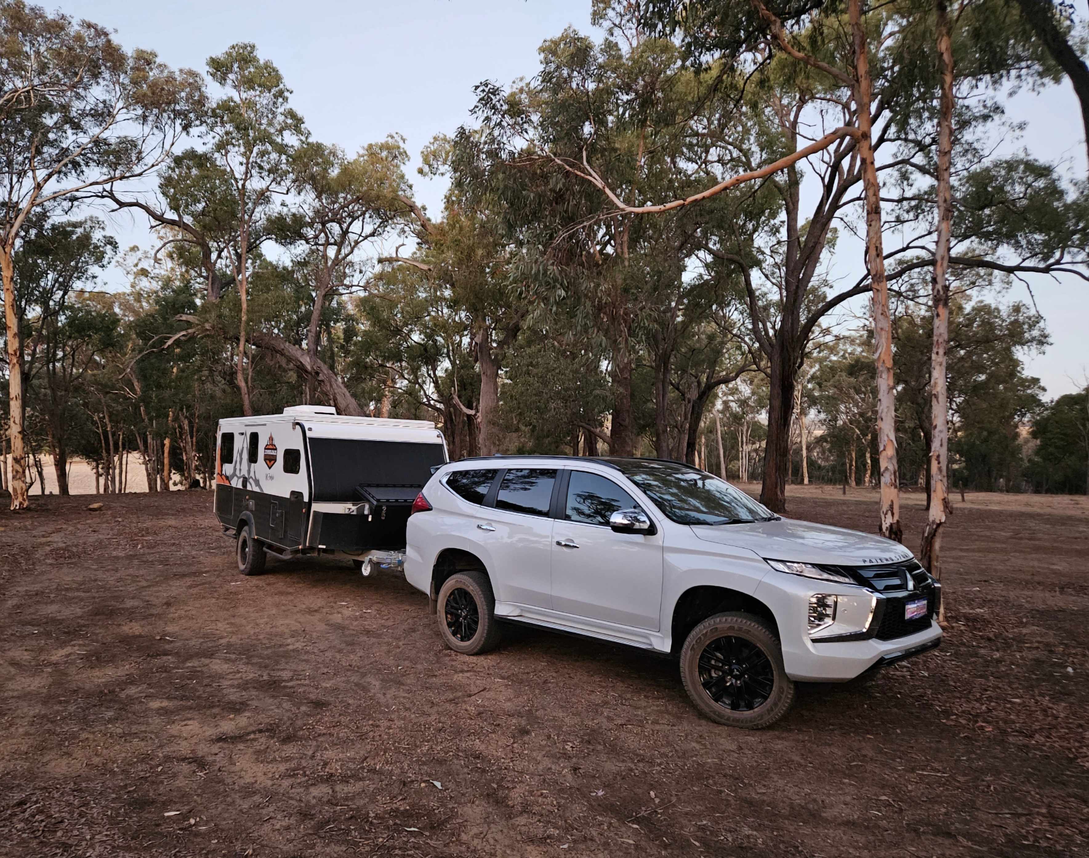 Pinegrove Camping