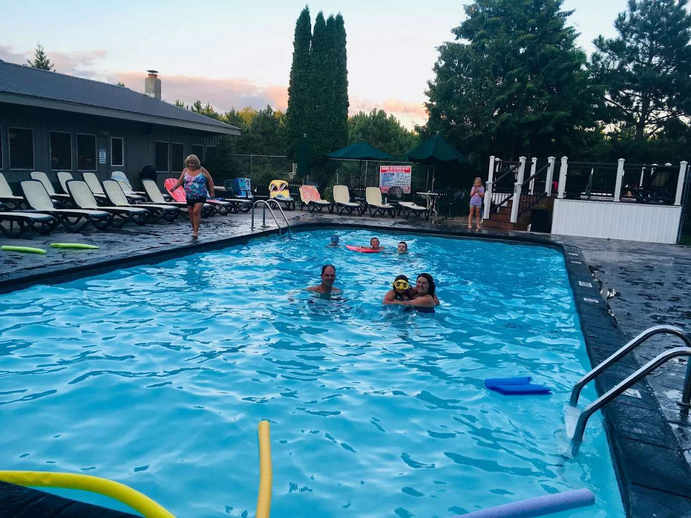 Woodsong RV Resort