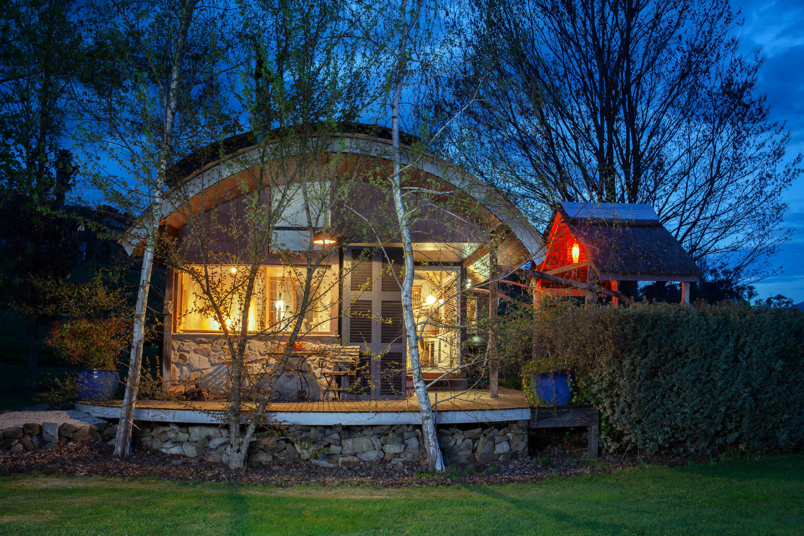 Snowgum chalet with balcony spa
