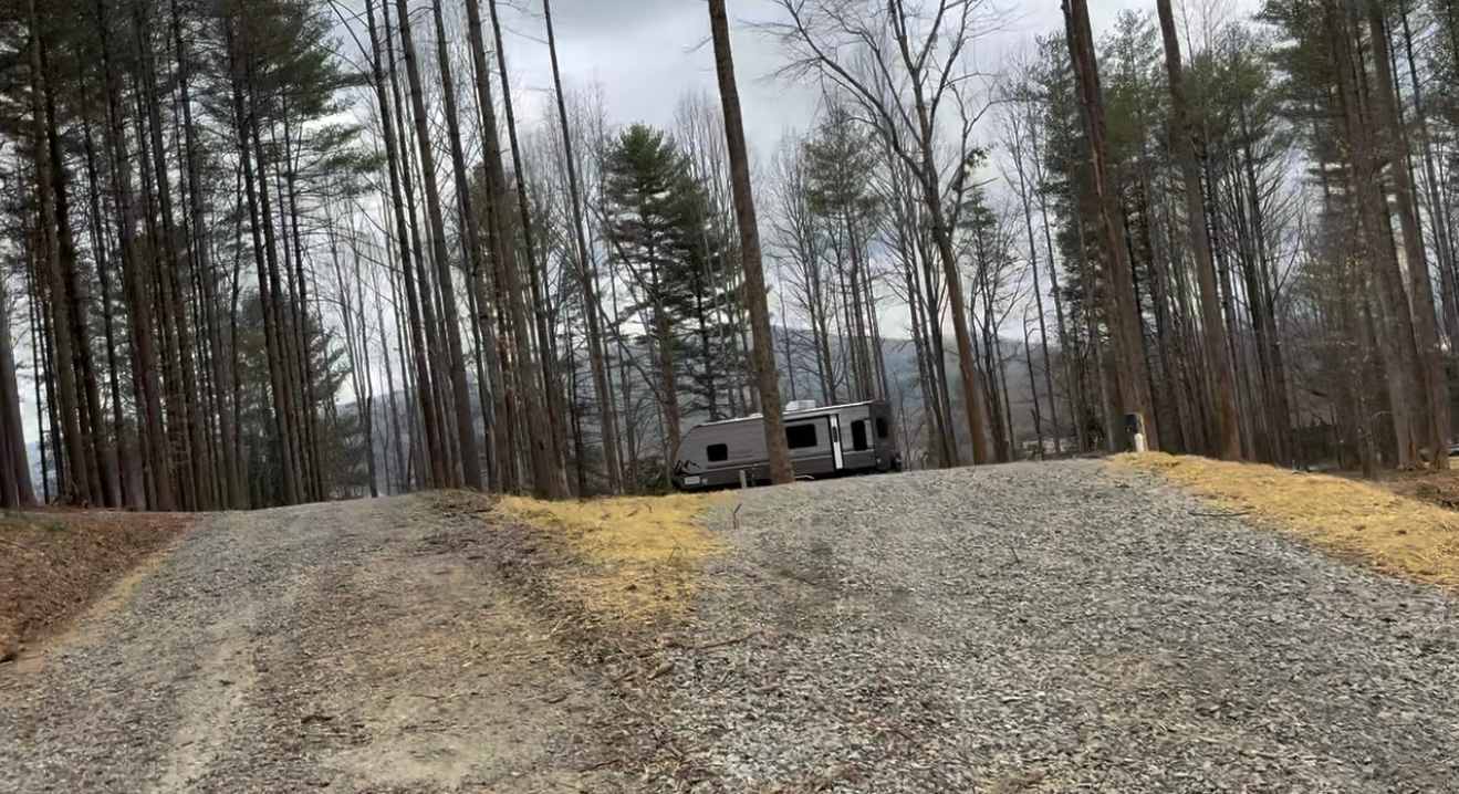 Claws cabins in Penrose