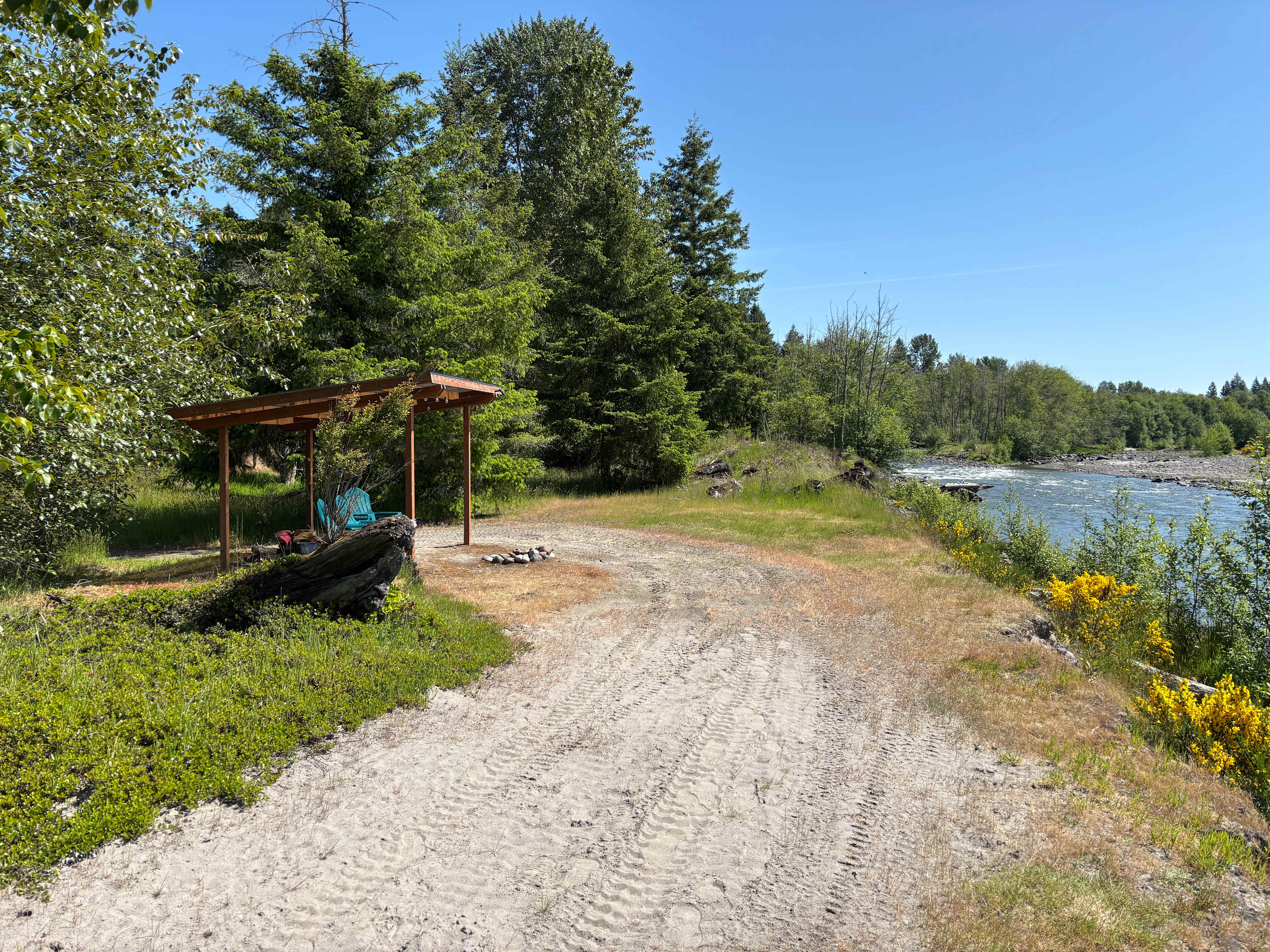 Otter Pond Riverfront Getaway