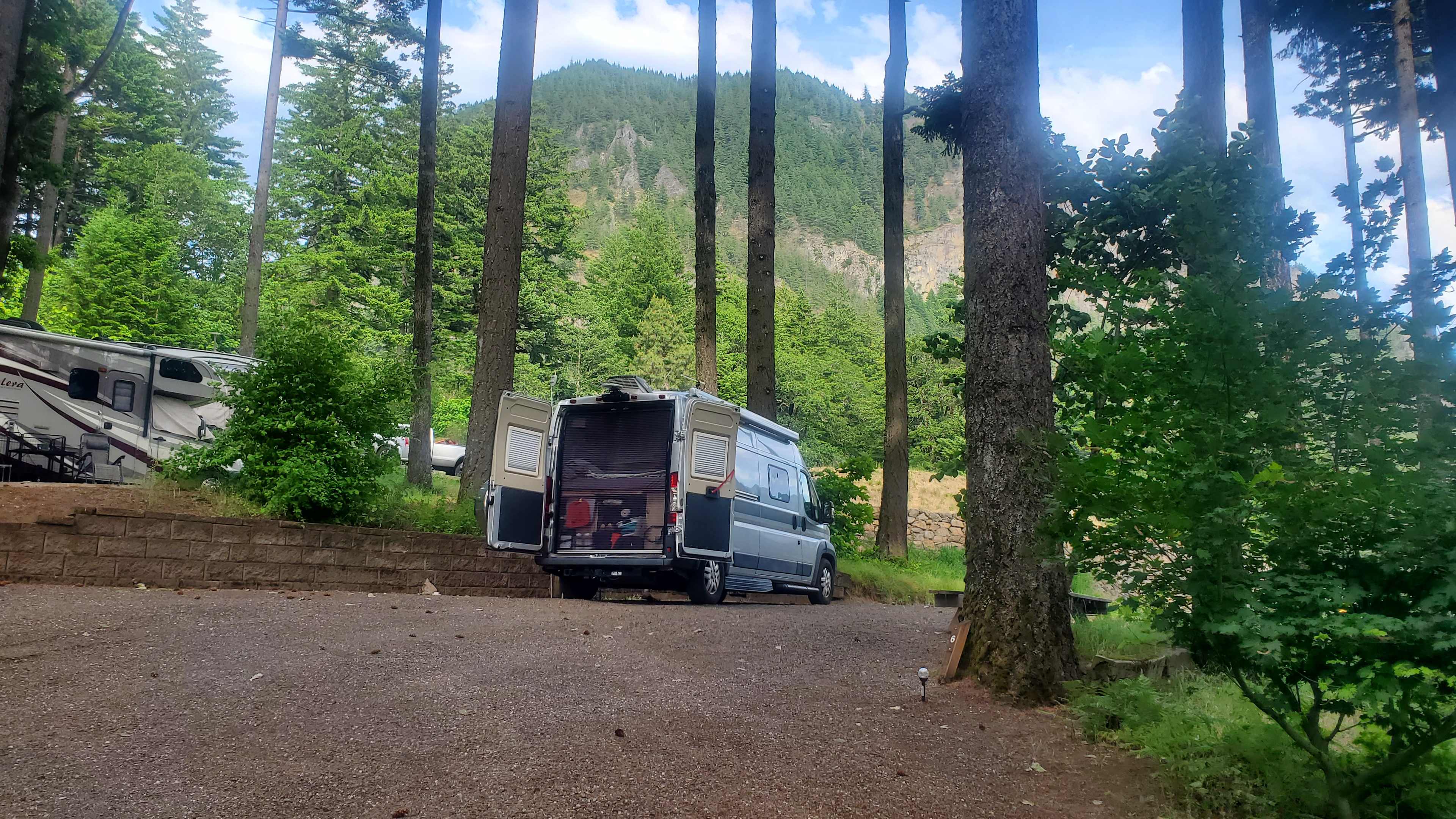 Dog and Wind Mountain RV Park