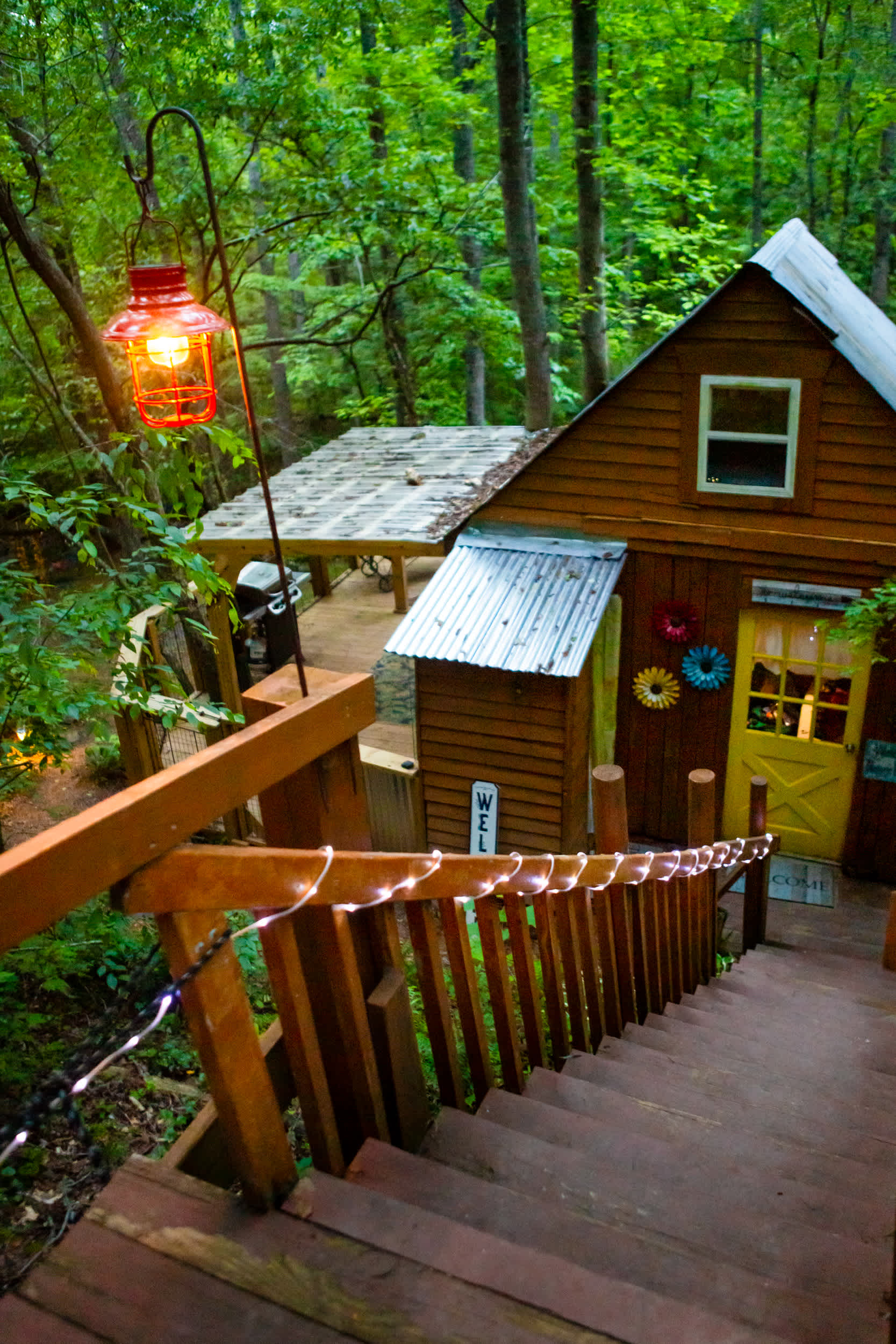Evening photo of entry way to the Treehouse.