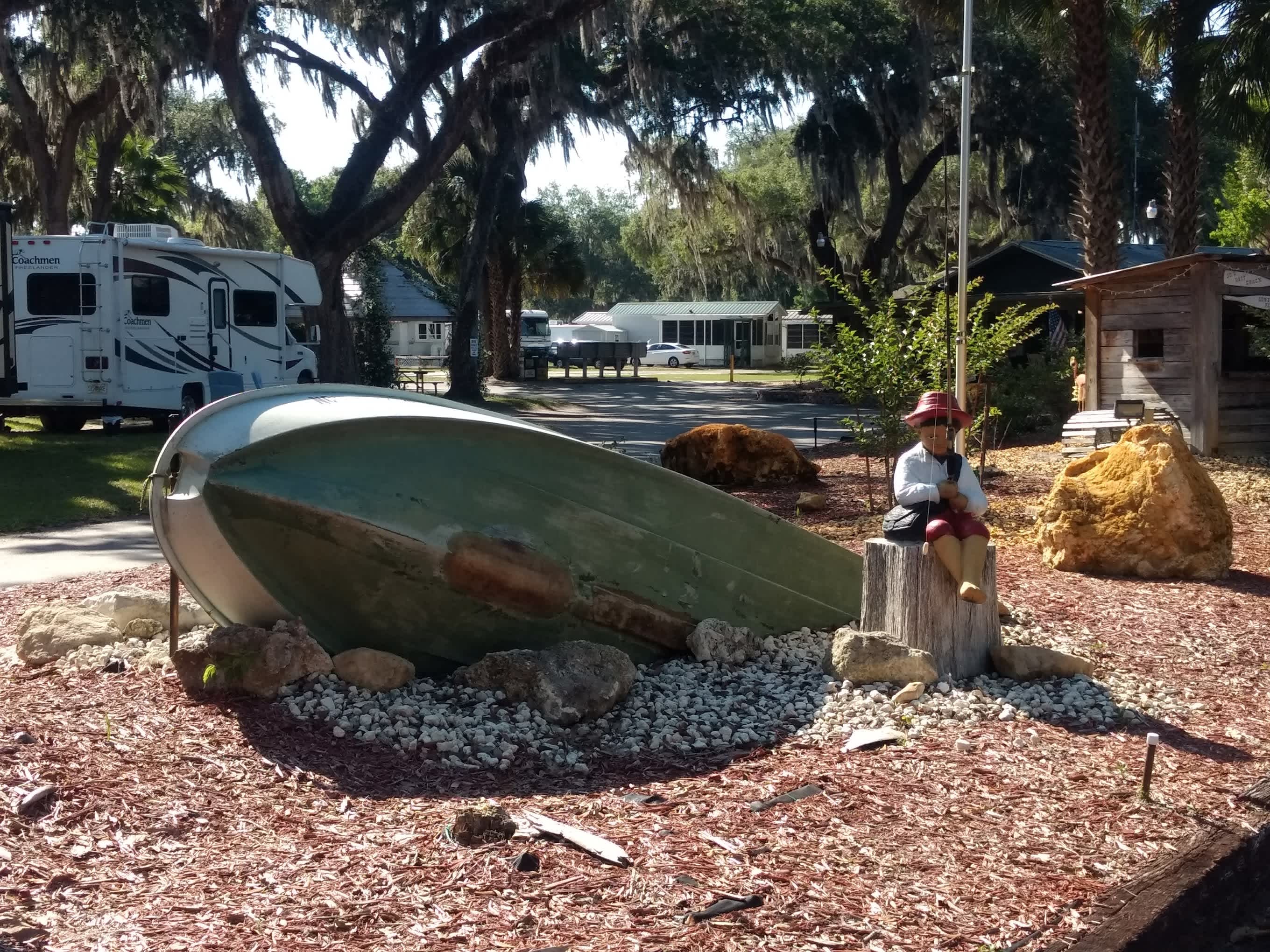 Lake Rousseau RV Resort
