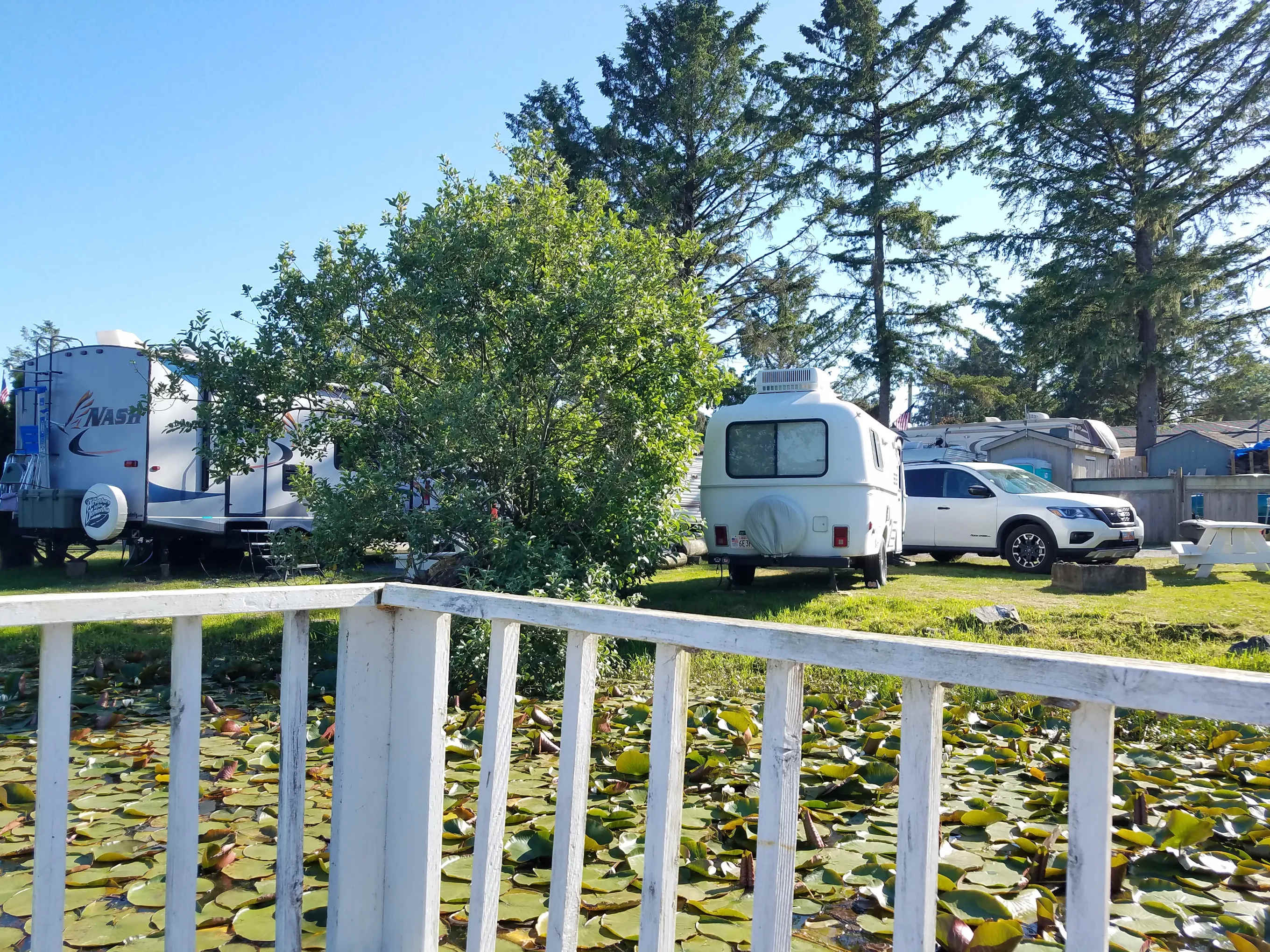 Sunset Lakes Resort