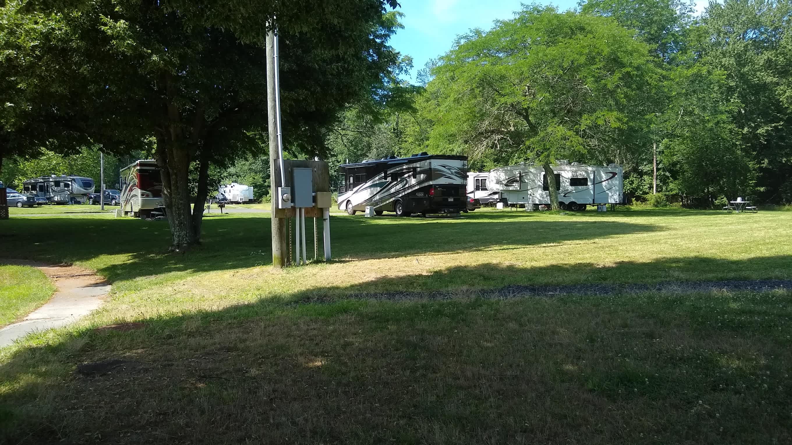 Navy Earle MWR RV Park