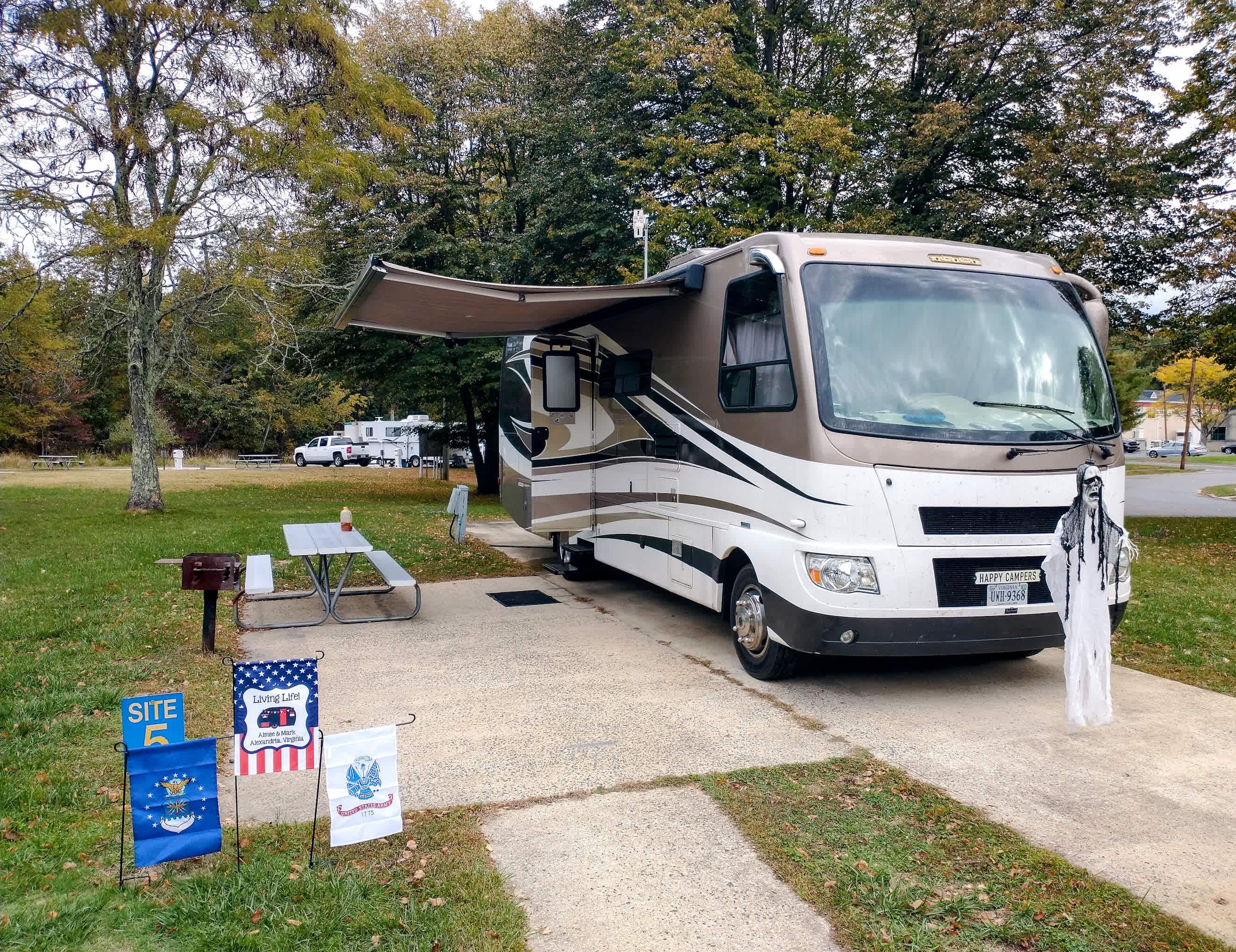 Navy Earle MWR RV Park