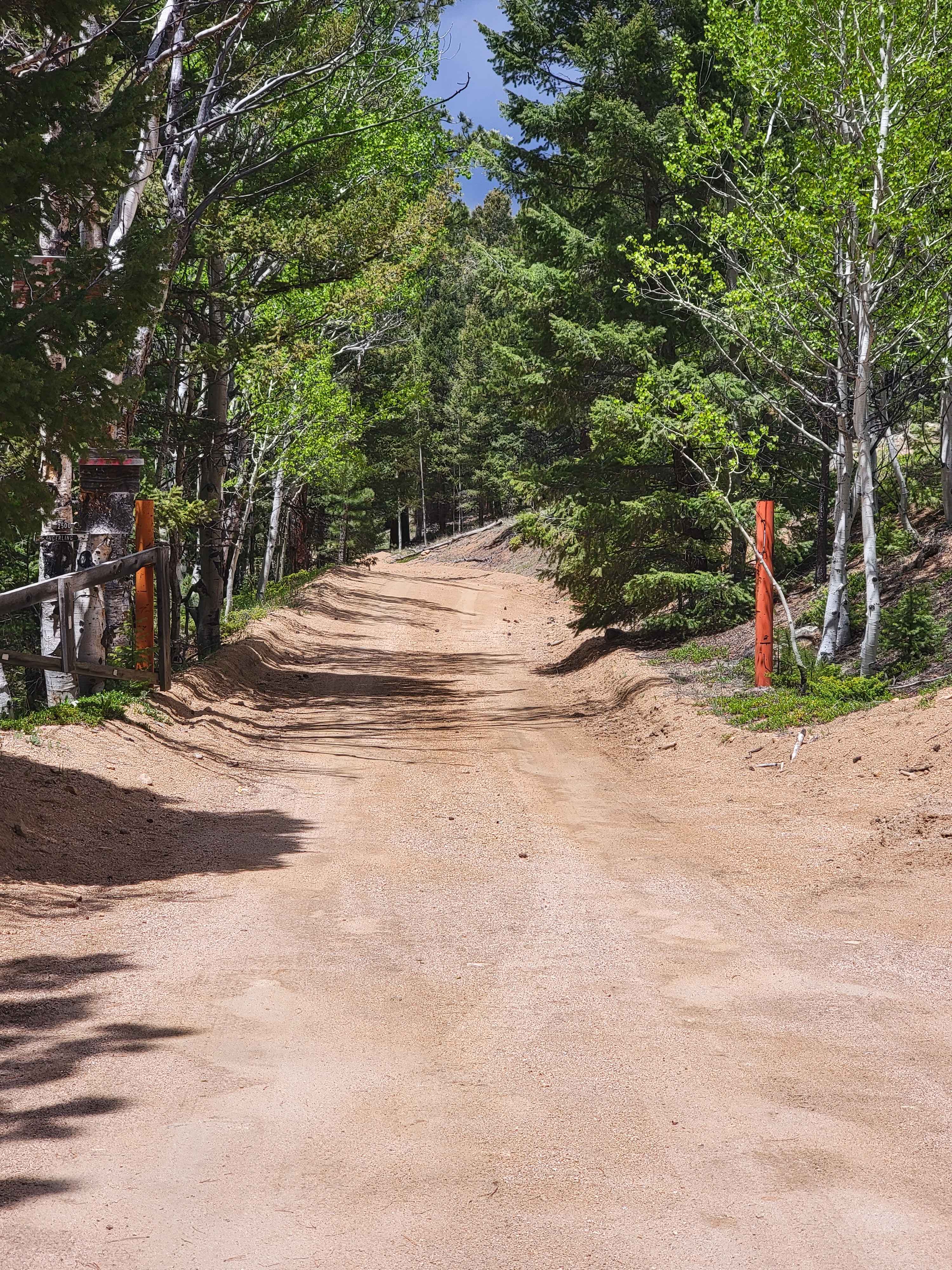 Entry road to Peaceville
