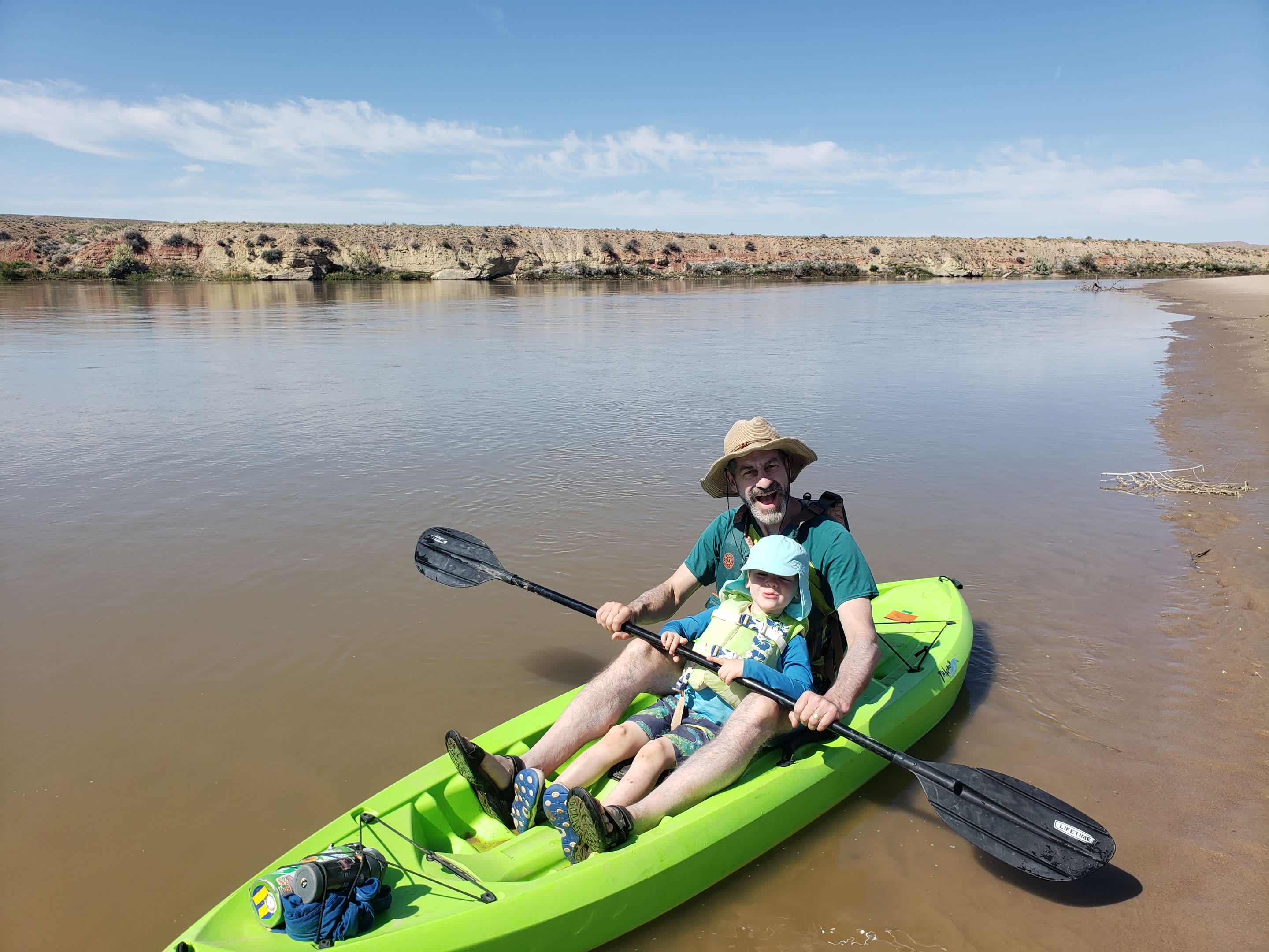 Sandy beaches on the Green River