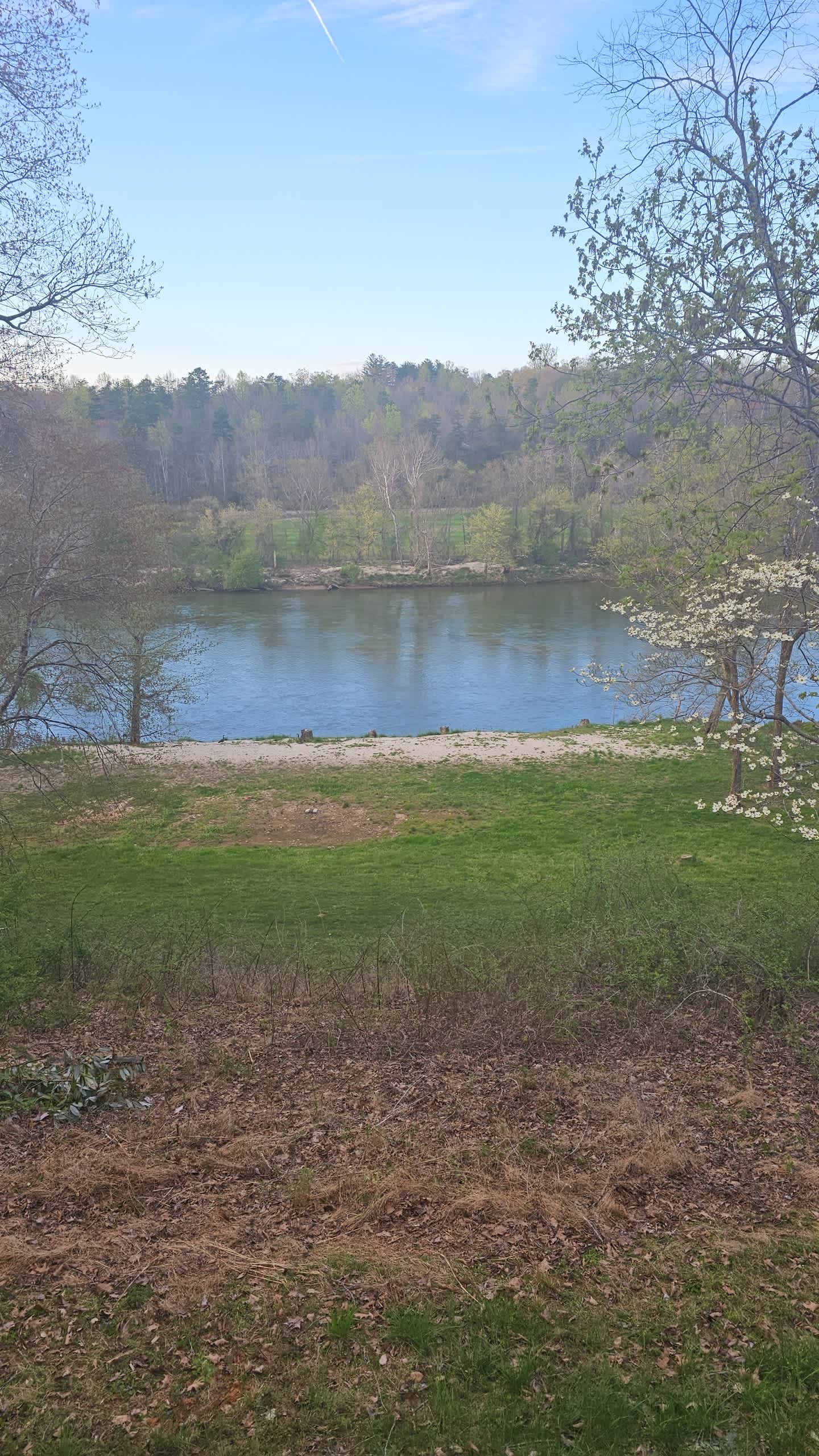 Broad view of the Camping area, direct access to 600ft of of the Yadlin River.