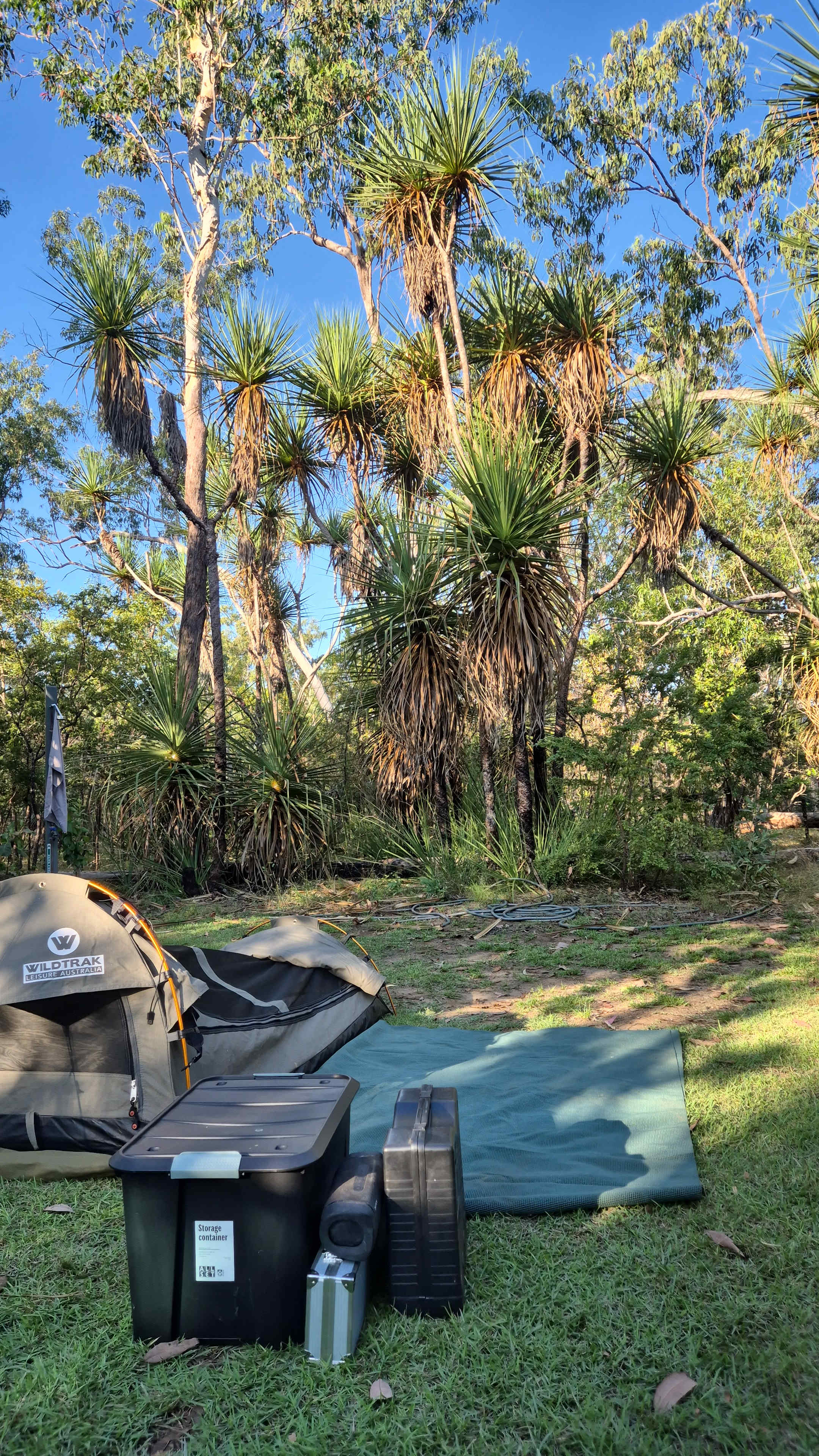 Middle Camp & Stay- Berry Springs