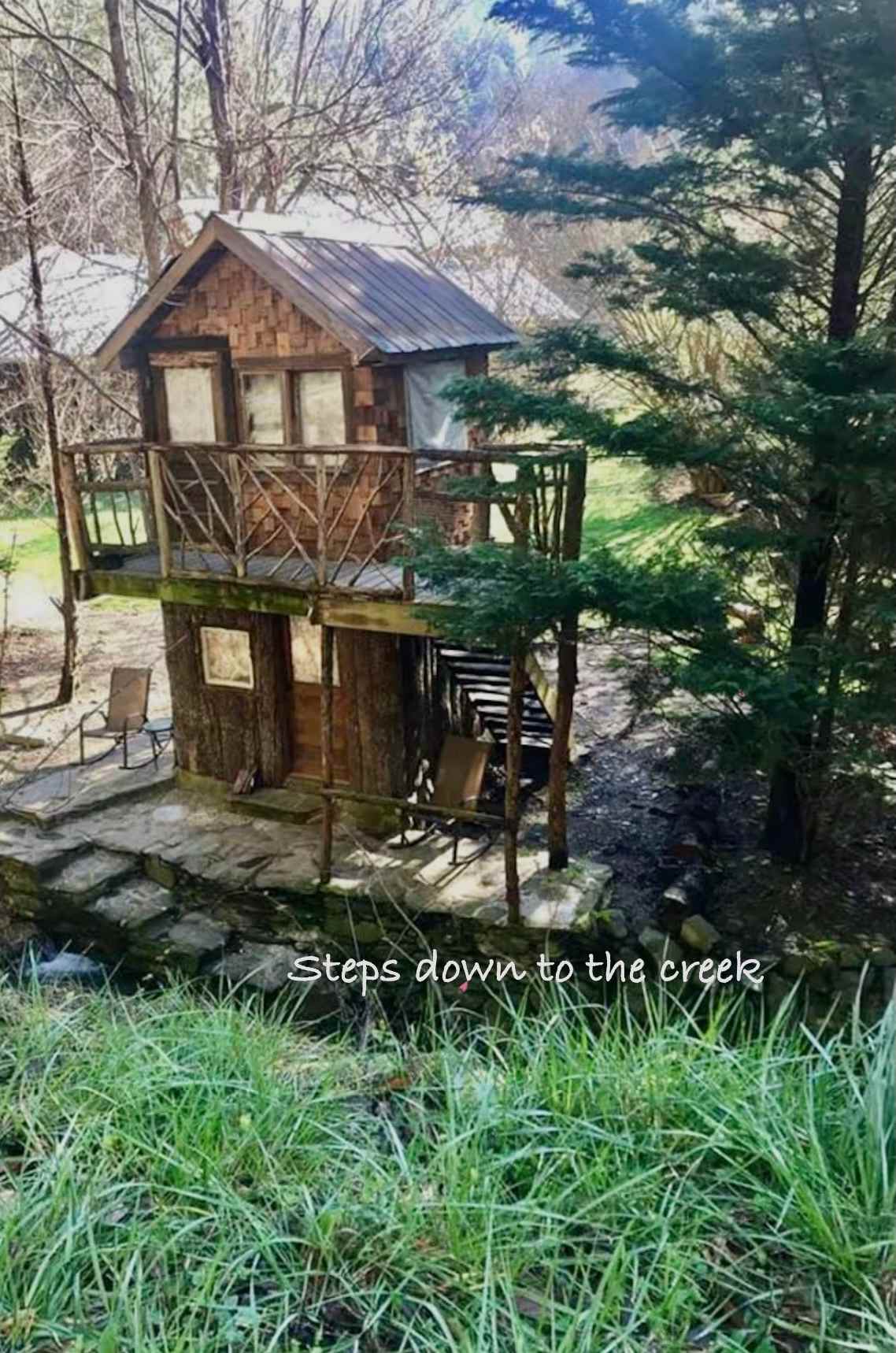 Standing Bear Farm / Hostel