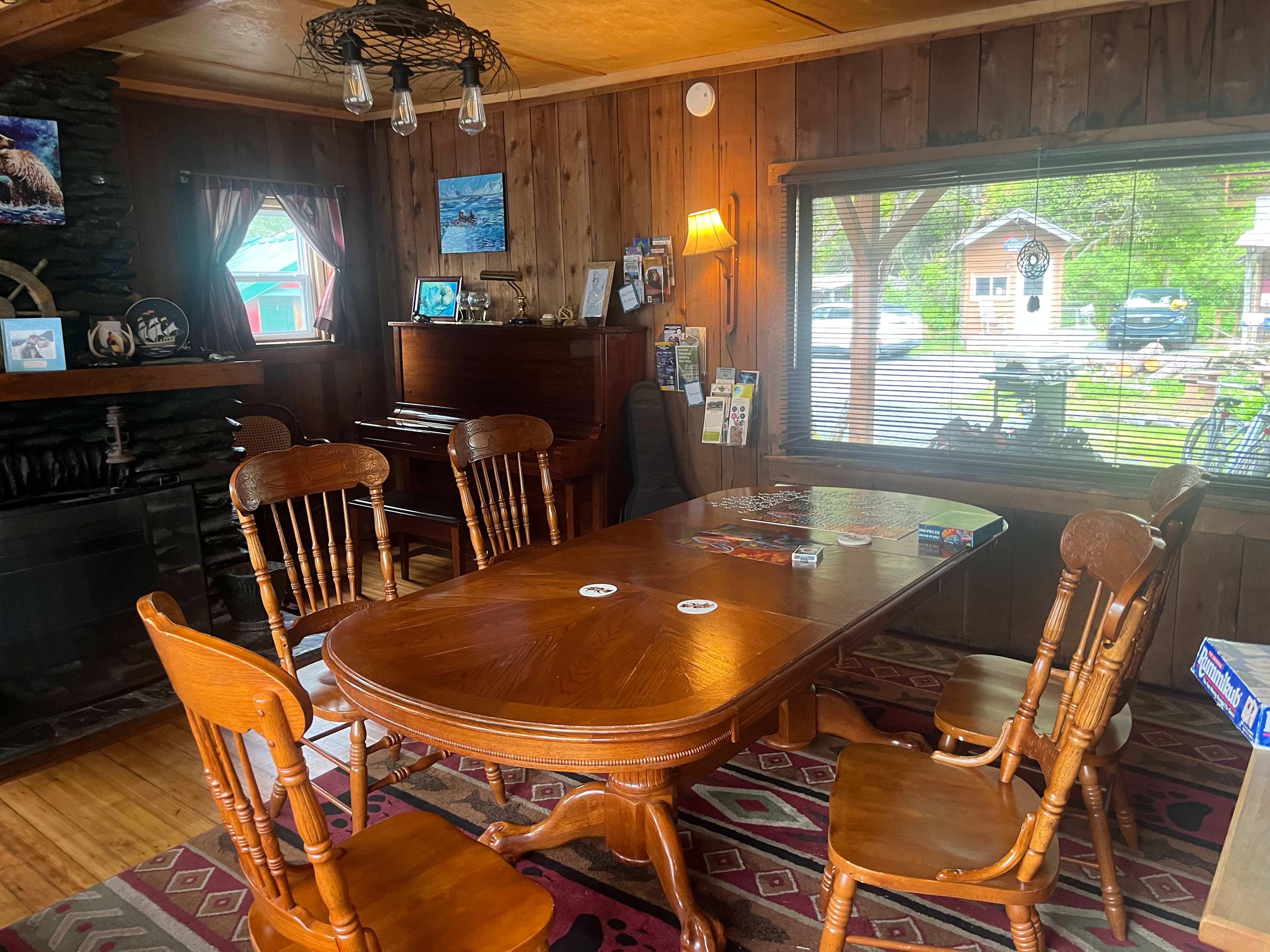 Nauti Otter Vintage Campers and Cabins