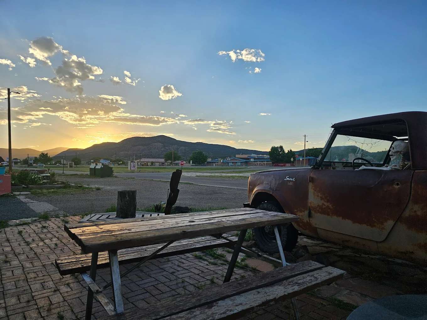 Cimarron Inn and RV Park