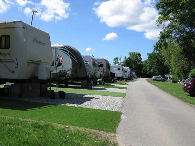 Meadowlark RV Park