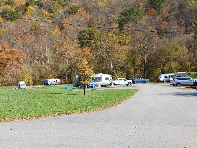 Lone Pine - Doddridge County Park