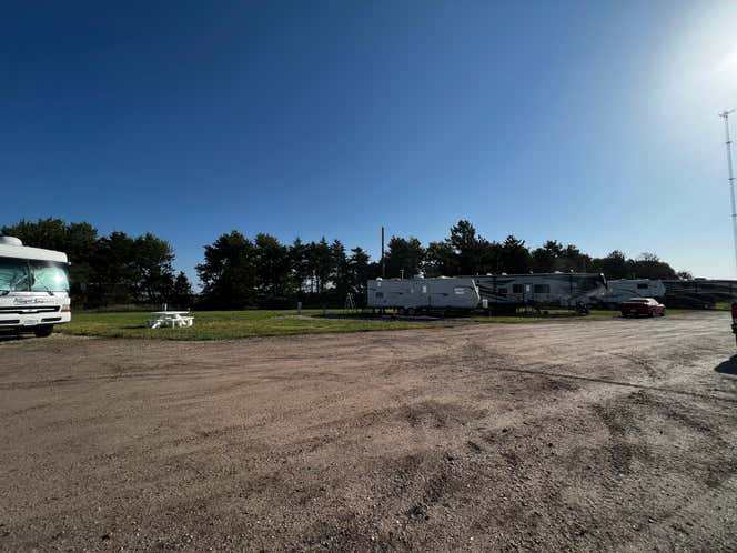 Champion Ridge Inn and Country RV Park
