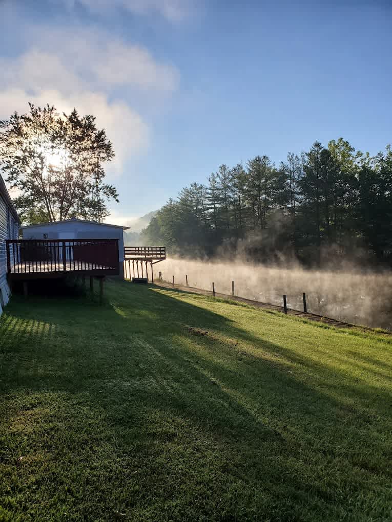 Friends O' Mine Campground & Cabins