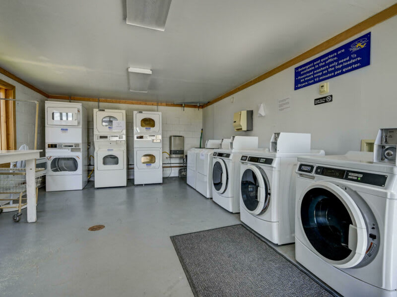 Ennis RV Park by Starry Night Lodging