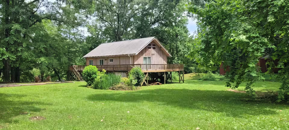 Cabin Retreat, Private River Views