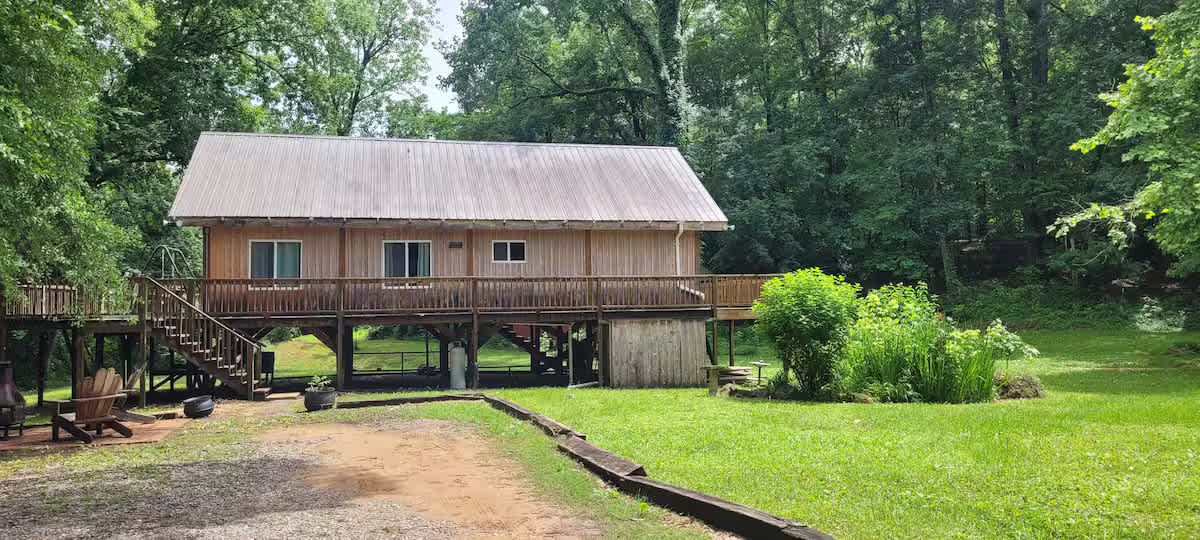 Cabin Retreat, Private River Views