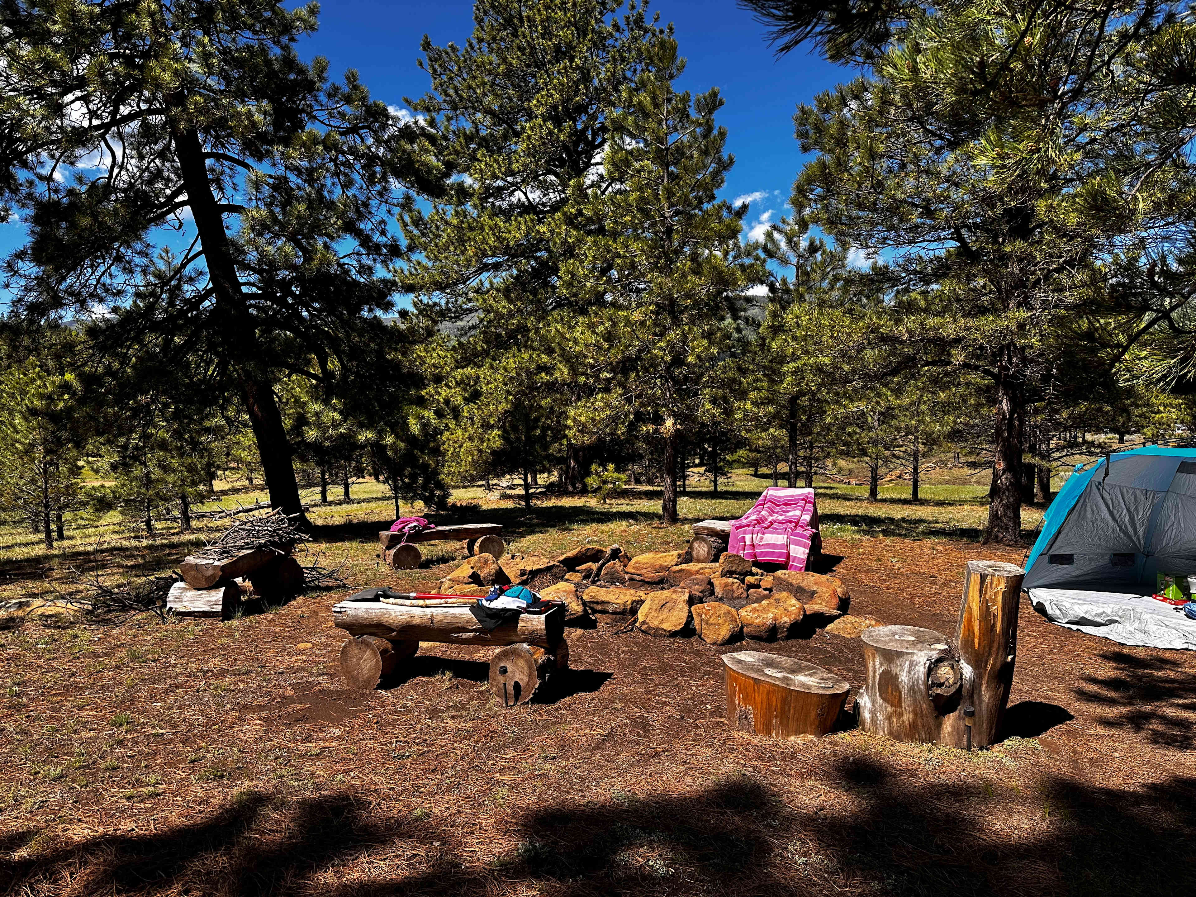 Enchanted Circle Campground (E<<)