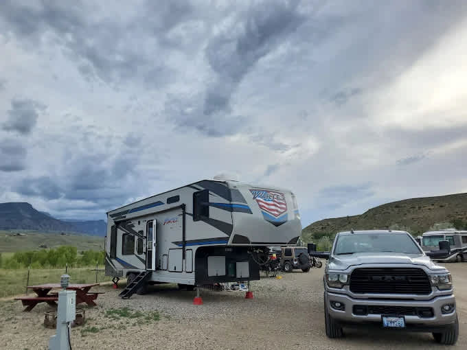 Yellowstone Valley Inn & RV Park